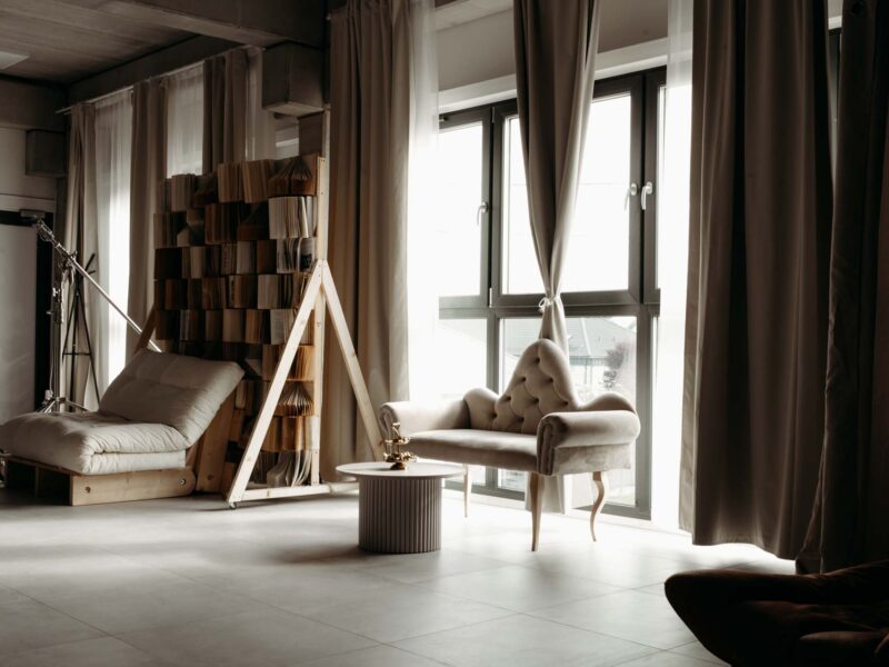 Studio z naturalnym światłem do sesji zdjęciowych w Warszawie