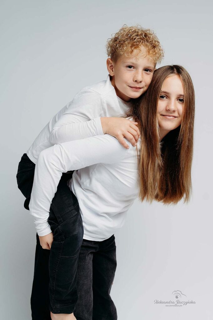 studio fotograficzne na godziny Warszawa sesja rodzeństwa