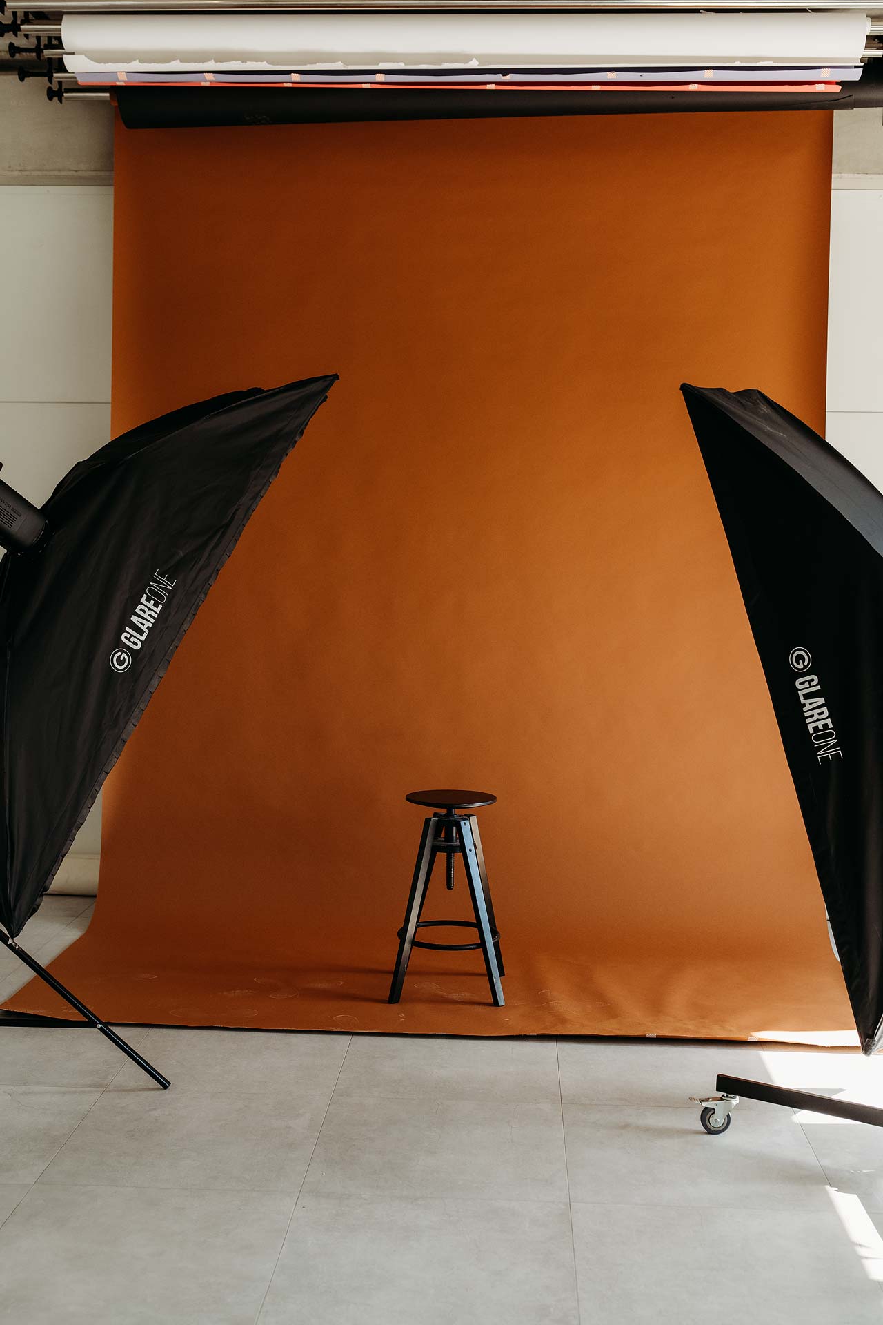 Bezszwowe tła fotograficzne w studiu na wynajem Warszawa